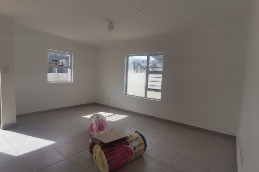 4 Bedroom Property for Sale in Groenheuwel Western Cape